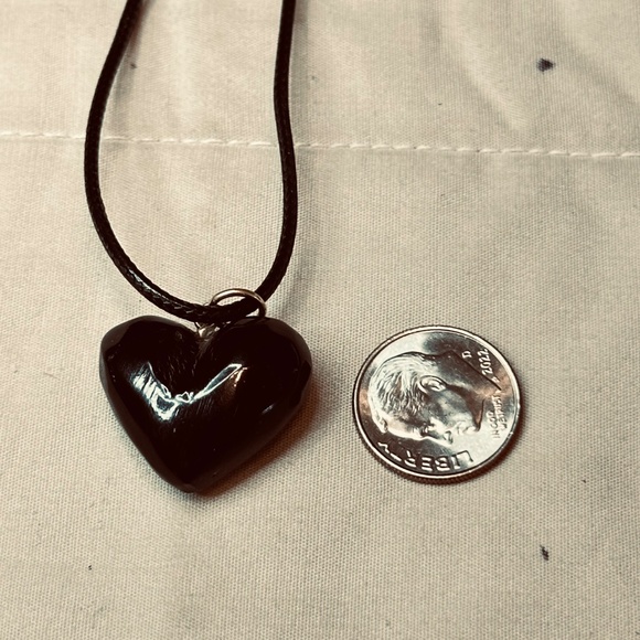 2/$20 Black Heart Pendant w/Gold Tone Bail Small in Size Small Scratch - Picture 13 of 13